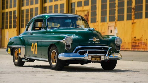Oldsmobile, Oldsmobile built the world's first sleeper car that fooled everyone in 1949
