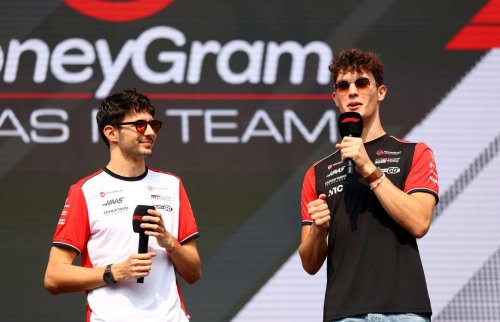 Ayao Komatsu decepcionado con Esteban Ocon por su rendimiento frente al de Oliver Bearman