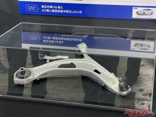 硬さじゃない! レヴォーグ用STI高剛性サスの正体は“操舵感”だった（STI新パッケージ直撃）