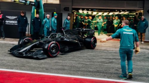 Aston Martin, Aston Martin presenta el AMR26 en directo: así puedes ver el coche con el que Alonso va a por la 33