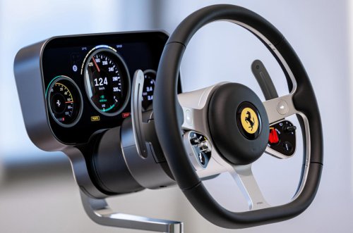 Ferrari revela el nombre y el interior de su primer coche eléctrico