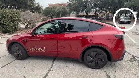 Tesla, El adiós más simbólico y elegante de Tesla: Model S y Model X se apartan para dejar sitio a los robots