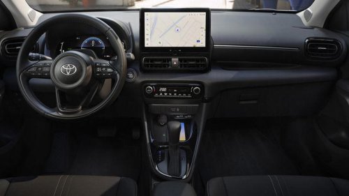 Toyota | Toyota Yaris | El Toyota Yaris fue el híbrido más comprado de 2025 y ahora en 2026 mejora lo que ya funcionaba