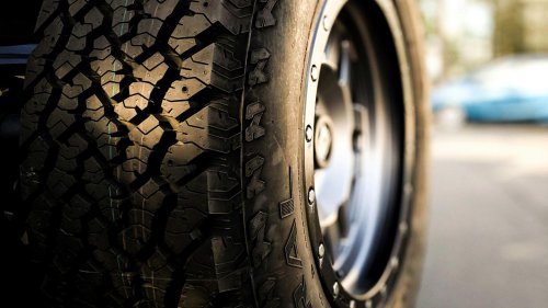 10 things that can pop your tires on the road &amp; 10 things you can do about it