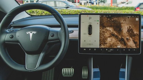 10 ways cars are getting smarter &amp; 10 ways drivers are getting dumber