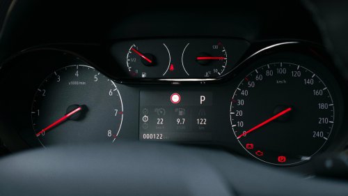 10 ways cars are getting smarter &amp; 10 ways drivers are getting dumber