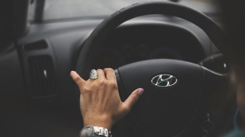 10 ways cars are getting smarter &amp; 10 ways drivers are getting dumber