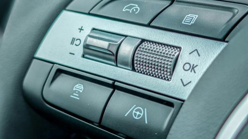 10 ways cars are getting smarter & 10 ways drivers are getting dumber