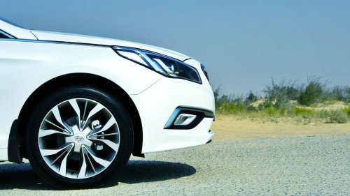 10 ways cars are getting smarter & 10 ways drivers are getting dumber
