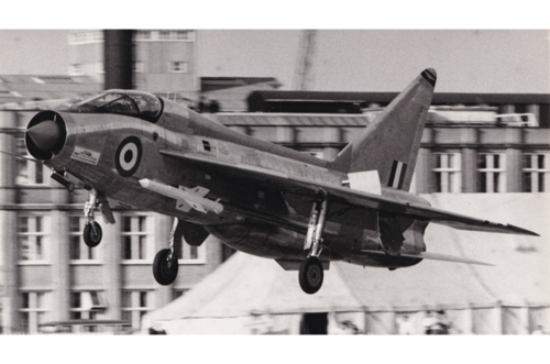 10 mind-blowing features of the English Electric Lightning fighter