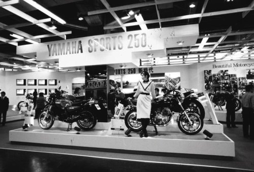 【新連載】伝説の名車をプレイバック! 太田安治の「あのころ 名車 クロニクル」第1回・ヤマハ「RZ250」（1980）