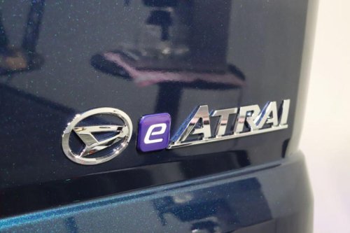 元は取れる? ダイハツ初の量産電気自動車について気になることを聞いてきた