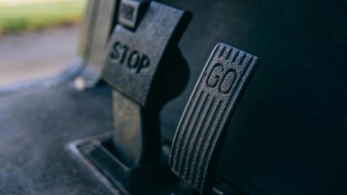 10 Mistakes Overconfident Drivers Make &amp; 10 Nervous Drivers Do