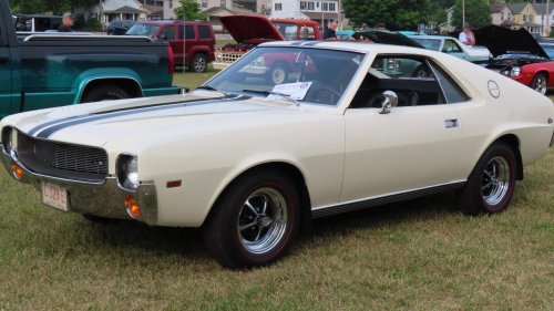 9 classic muscle cars that still intimidate modern traffic