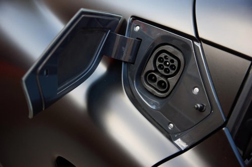 Cómo este deportivo eléctrico está revolucionando la carga de vehículos eléctricos