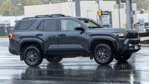 10 SUVs that handle high mileage better than expected