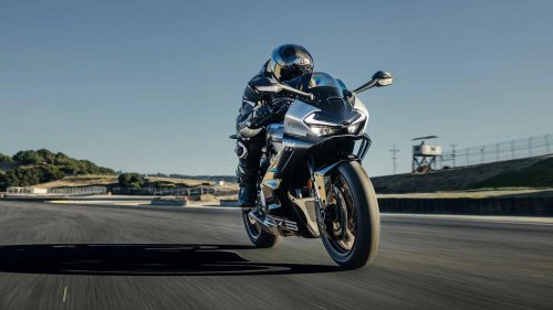 The parallel-twin sportbike that balances speed, control, and street comfort
