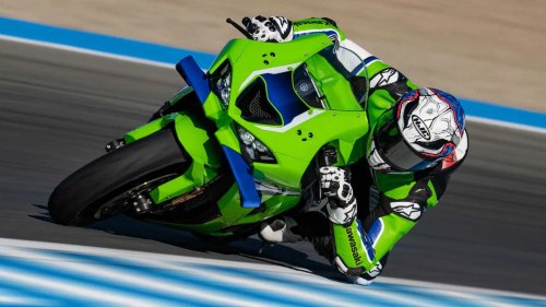 The Kawasaki sports bike that rivals the Yamaha R1 at a lower price
