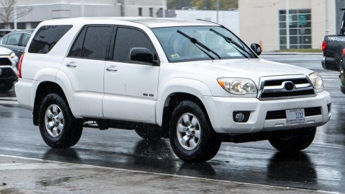 8 SUVs that keep running when others start breaking down