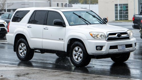 8 SUVs that keep running when others start breaking down