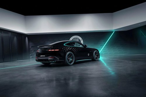 Antonelli, piloto de Mercedes, estrena de la peor forma posible su nuevo y exclusivo AMG GT 63 Pro