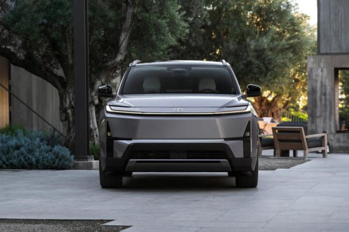 Subaru’s new three-row looks even better compared to its Toyota twin