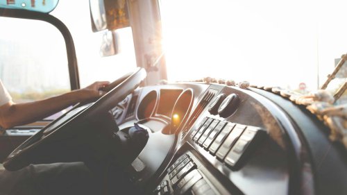 10 things driving gives you that public transit never will &amp; 10 transit does better