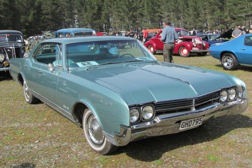 8 luxury innovations people forget started at Oldsmobile