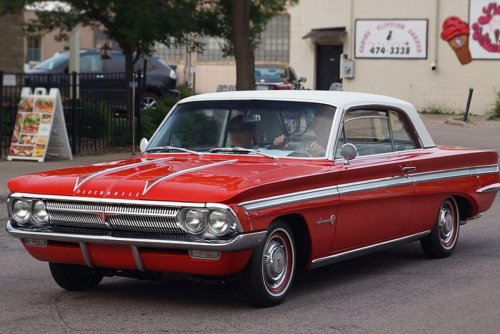 8 luxury innovations people forget started at Oldsmobile
