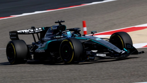 McLaren, Ferrari, Aston Martin, Russell marca el rumbo, McLaren y Ferrari no aflojan y Aston Martin preocupa: Baréin entra en modo definición