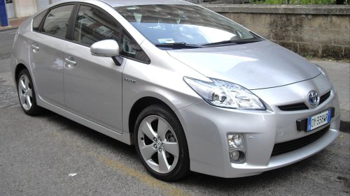 10 Toyota models that’ll last forever &amp; 10 that age faster than you’d expect