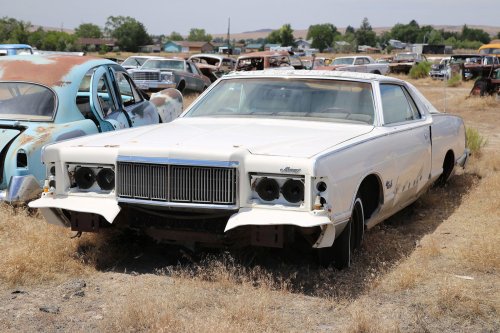 Joyas del desguace: Jim’s Vintage Automotive, Idaho