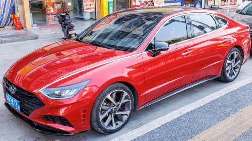 10 upscale cars whose depreciation is reshaping the market