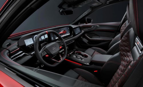 Audi, Audi debuta en la Fórmula 1 desvelando en la pista su coche más potente