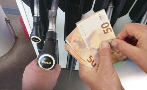 ¿Cuánto dinero te vas a ahorrar al llenar el depósito de gasolina con la nueva rebaja de impuestos?