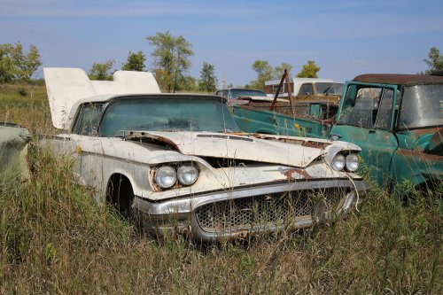 Descubrimientos de desguace de Windy Hill Auto Parts en New London, Minnesota