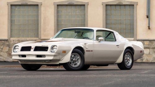 The muscle car that didn’t get the memo about downsizing