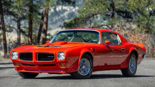 The muscle car that didn’t get the memo about downsizing