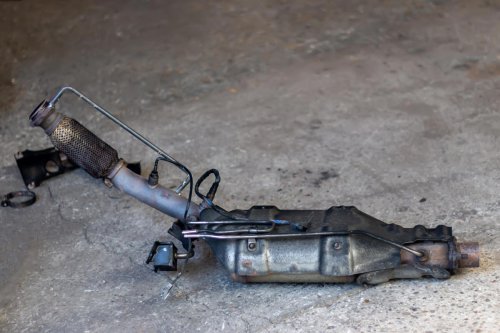 ¿Por qué mi coche diésel echa un montón de humo por el tubo de escape de repente? Tiene una explicación lógica