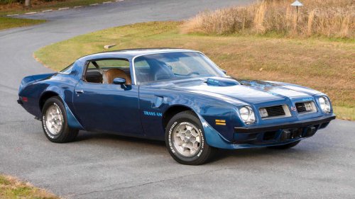 The muscle car that didn’t get the memo about downsizing