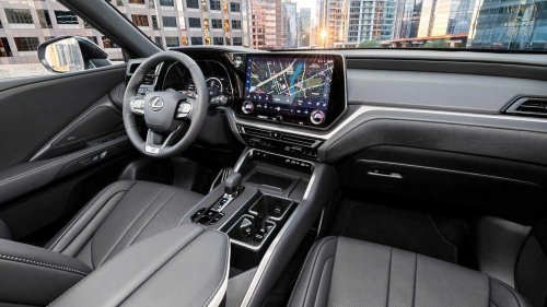 10 luxury hybrids that blend spaciousness with efficiency