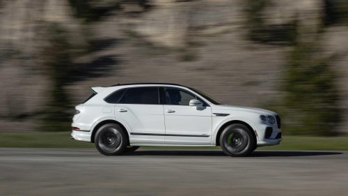 10 luxury hybrids that blend spaciousness with efficiency