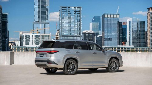 10 luxury hybrids that blend spaciousness with efficiency