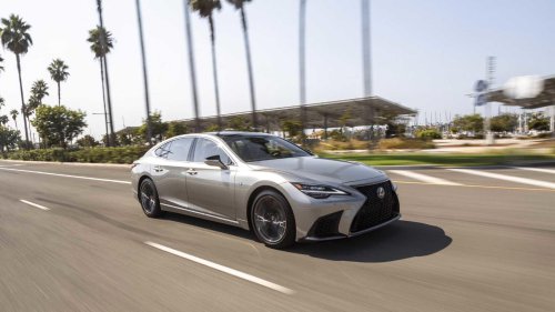 10 luxury cars that don’t collapse in value 5 years later