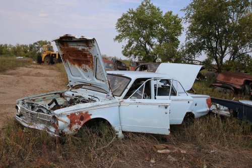 Descubrimientos de desguace de Windy Hill Auto Parts en New London, Minnesota