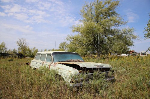 Descubrimientos de desguace de Windy Hill Auto Parts en New London, Minnesota