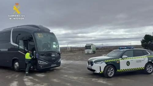 Investigan al conductor de un autobús escolar por cuadruplicar la tasa de alcoholemia cuando llevaba a 49 niños en él