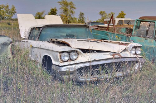 Descubrimientos de desguace de Windy Hill Auto Parts en New London, Minnesota