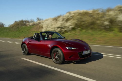 Altavoces integrados en el reposacabezas: ¿qué coches en España llevan este moderno sistema de sonido?