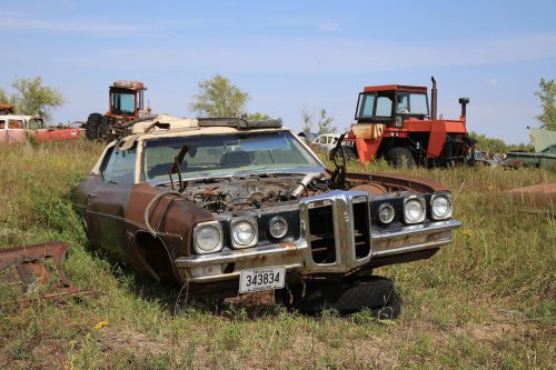 Junkyard discoveries of Windy Hill Auto Parts in New London, Minnesota